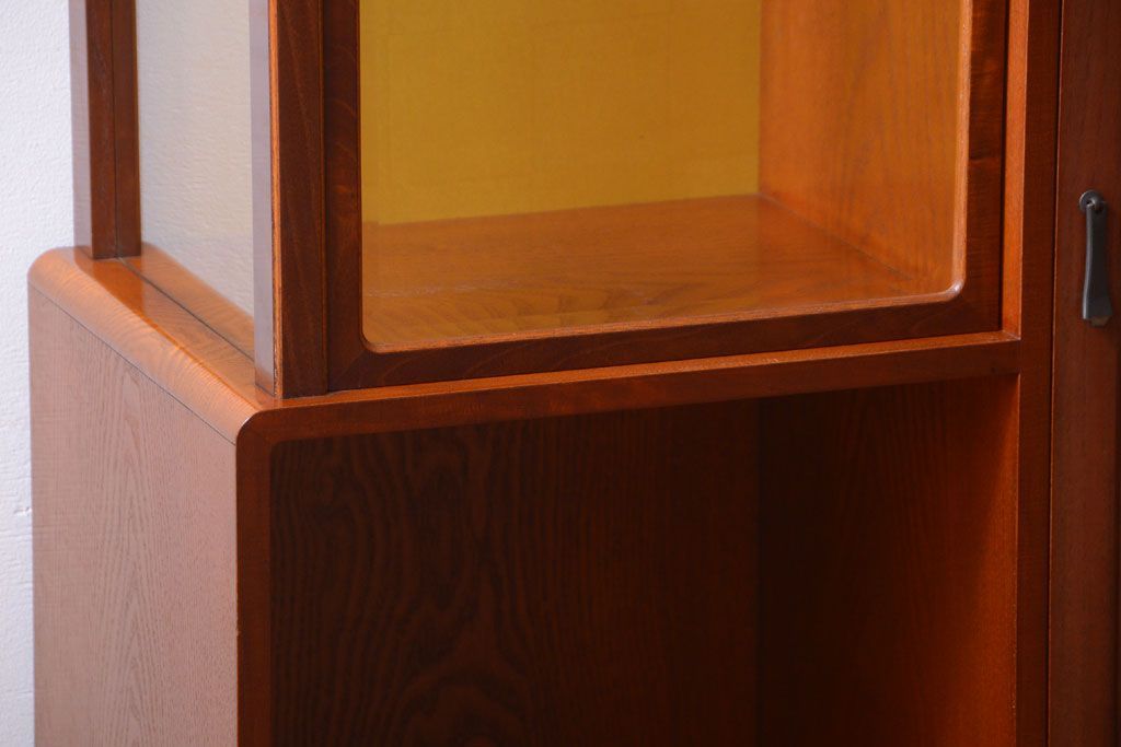 中古　ガラスケース付き!高級収納戸棚(三味線ケース)