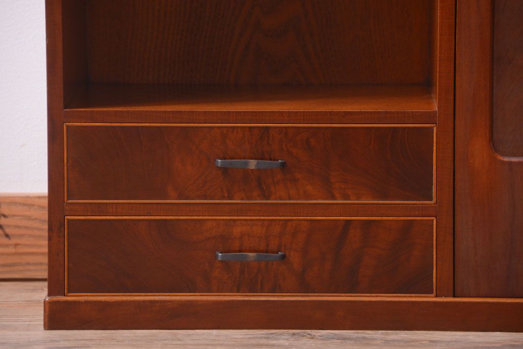 中古　ガラスケース付き!高級収納戸棚(三味線ケース)