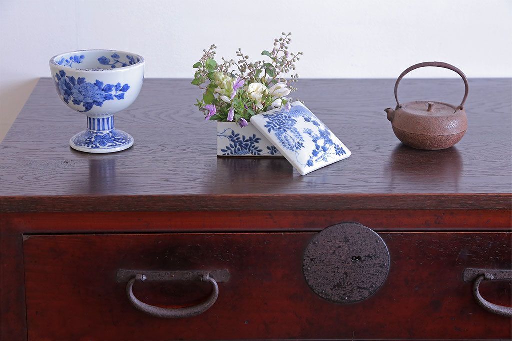 アンティーク家具　古民具・骨董　上品な衣装箪笥カウンターテーブル(作業台)