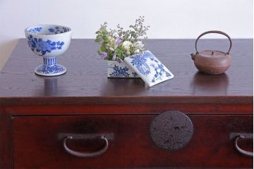 アンティーク家具　古民具・骨董　上品な衣装箪笥カウンターテーブル(作業台)