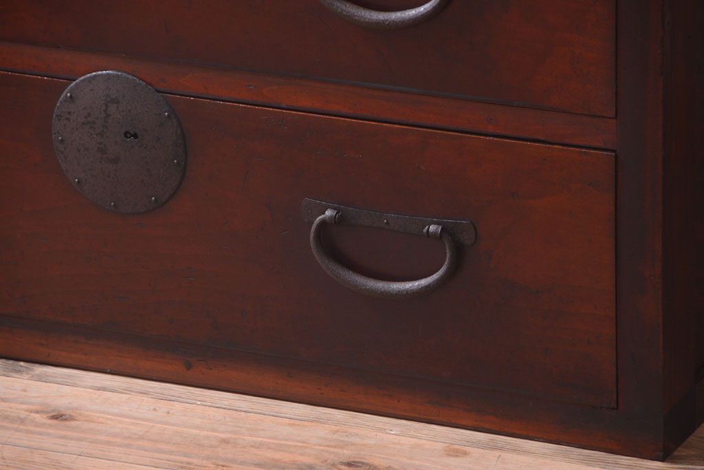 アンティーク家具　古民具・骨董　上品な衣装箪笥カウンターテーブル(作業台)