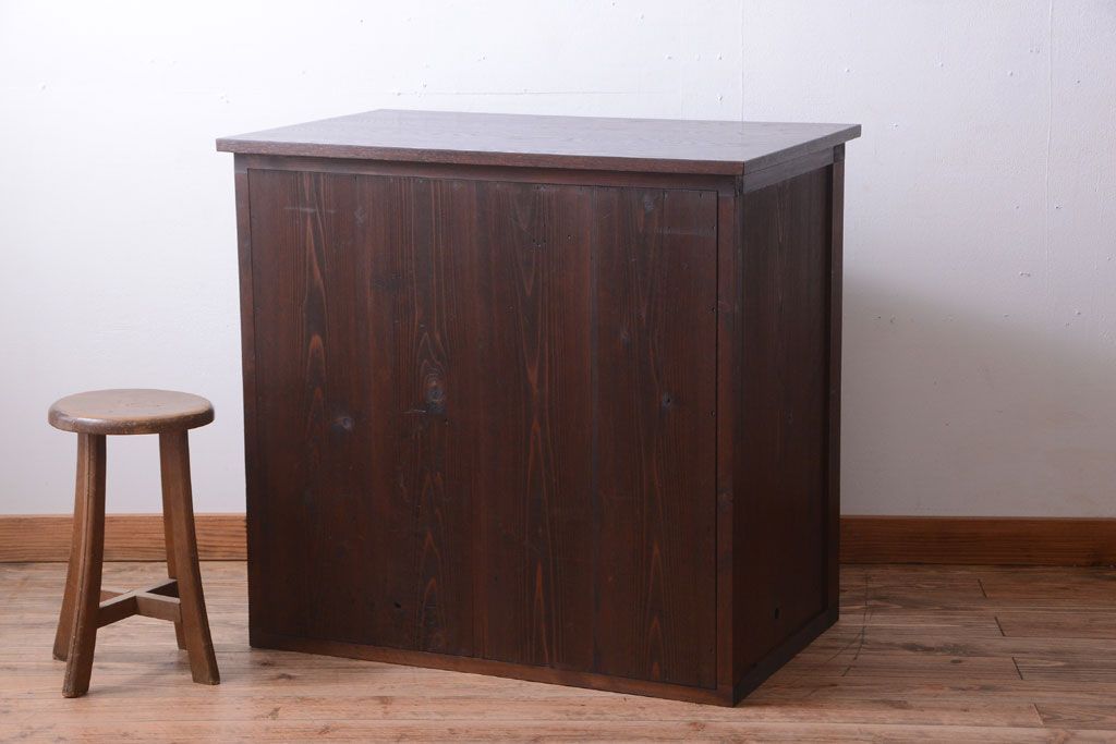 アンティーク家具　古民具・骨董　上品な衣装箪笥カウンターテーブル(作業台)