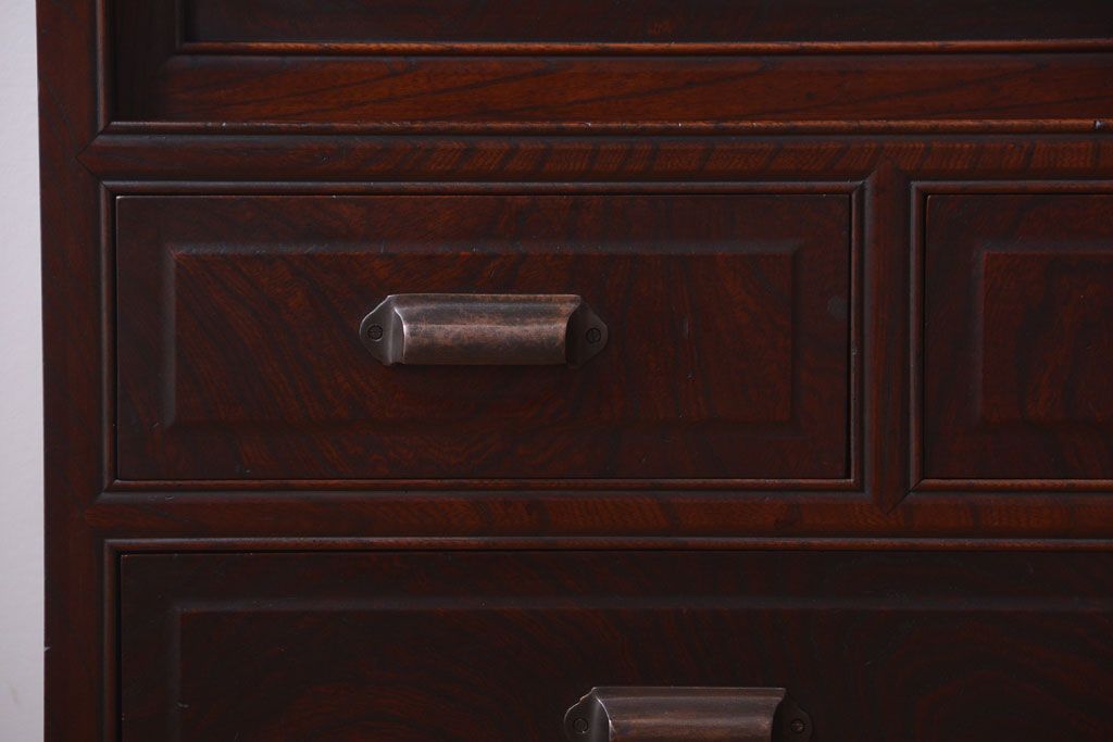 アンティーク家具　古民具・骨董　脚付きのアンティーク時代箪笥カウンターテーブル(作業台)