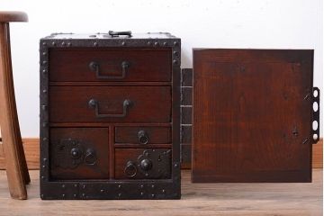 アンティーク家具　古民具・骨董　明治期　かくし付き!懸硯型佐渡船箪笥(掛硯型、懸硯型、舟箪笥)