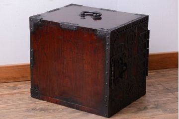 アンティーク家具　古民具・骨董　明治期　かくし付き!懸硯型佐渡船箪笥(掛硯型、懸硯型、舟箪笥)