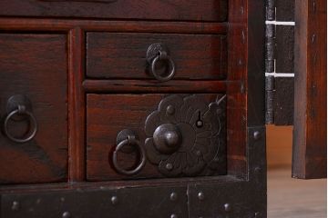 アンティーク家具　古民具・骨董　明治期　かくし付き!懸硯型佐渡船箪笥(掛硯型、懸硯型、舟箪笥)