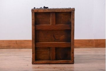 アンティーク家具　古民具・骨董　明治期　かくし付き!懸硯型佐渡船箪笥(掛硯型、懸硯型、舟箪笥)