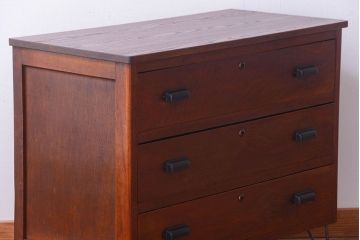 レトロ家具　昭和レトロ　鉄脚付き!アンティークローチェスト(衣装箪笥)