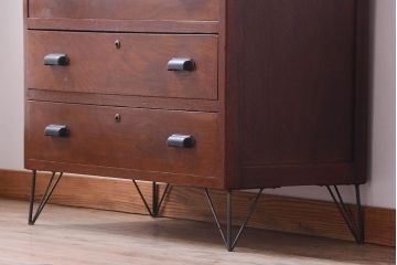 レトロ家具　昭和レトロ　鉄脚付き!アンティークローチェスト(衣装箪笥)