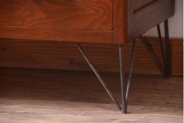 レトロ家具　昭和レトロ　鉄脚付き!アンティークローチェスト(衣装箪笥)