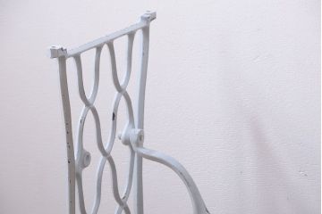 アンティーク家具　アンティークペイント　おしゃれなシンガーミシンの鉄脚