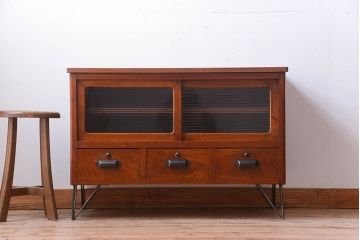 レトロ家具　 昭和レトロ　鉄脚付き!アンティークローボード