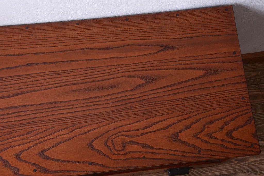 レトロ家具　 昭和レトロ　鉄脚付き!アンティークローボード