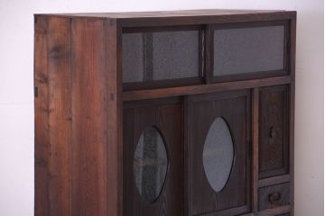 アンティーク家具　和製アンティーク　大正期　丸窓引き戸付き!古い木製のモダンな縦型収納棚