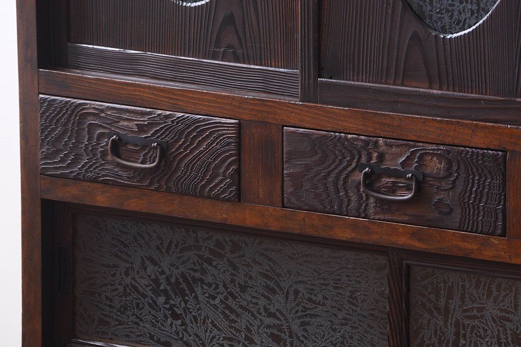 アンティーク家具　和製アンティーク　大正期　丸窓引き戸付き!古い木製のモダンな縦型収納棚