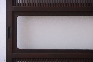 古民具・骨董　裏障子付き!ダイヤガラス帯のアンティーク格子戸