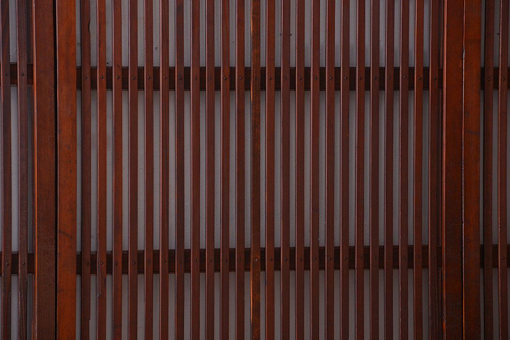 和製アンティーク　古い木のシンプルな格子戸4枚セット