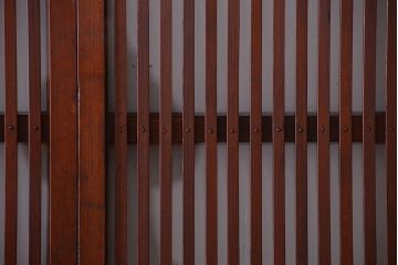 和製アンティーク　古い木のシンプルな格子戸4枚セット