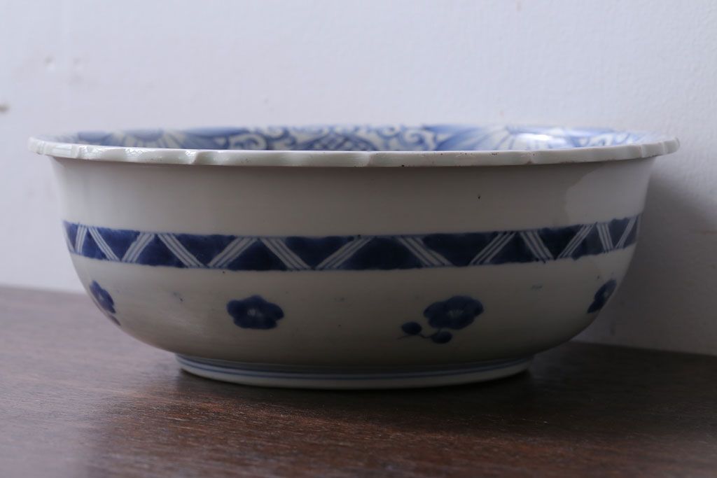 アンティーク　成化年製!線描き染付深鉢(お皿)