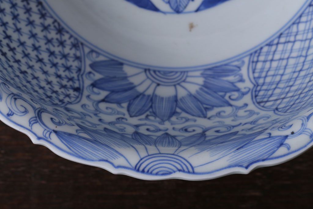 アンティーク　成化年製!線描き染付深鉢(お皿)