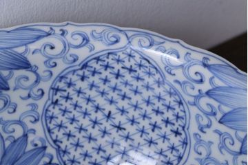 アンティーク　成化年製!線描き染付深鉢(お皿)