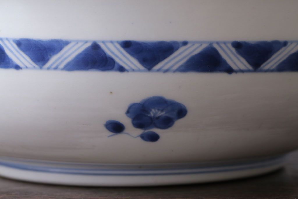 アンティーク　成化年製!線描き染付深鉢(お皿)