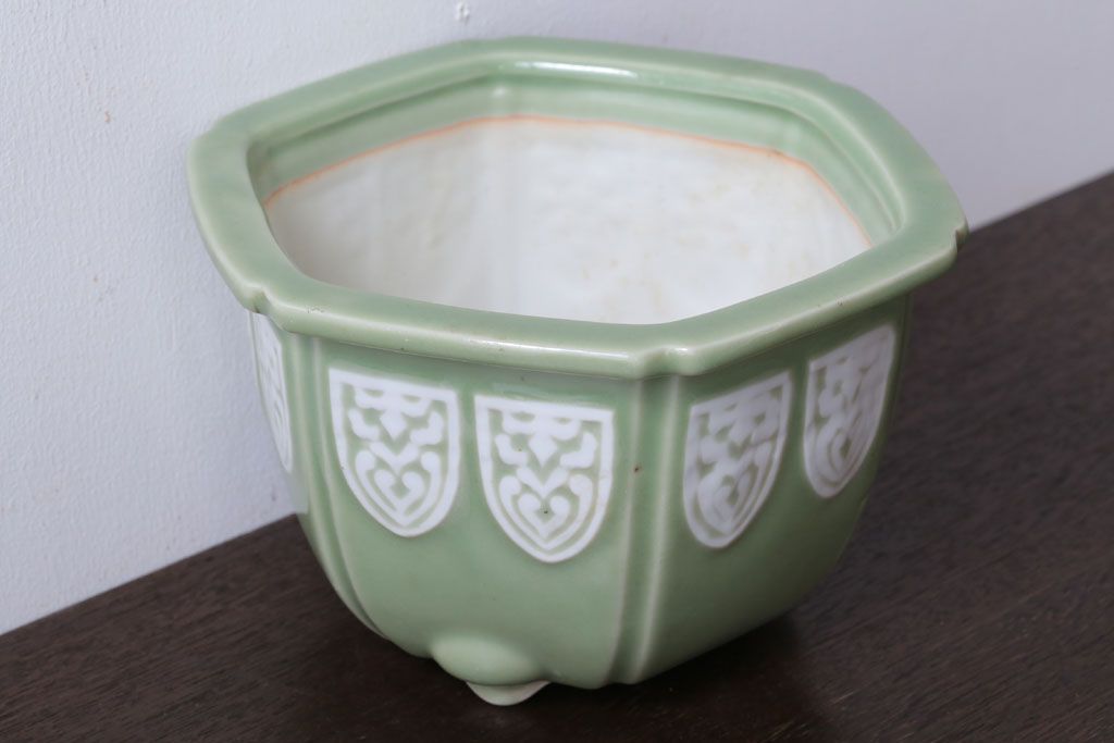 アンティーク雑貨　古民具・骨董　陽刻六角青磁植木鉢