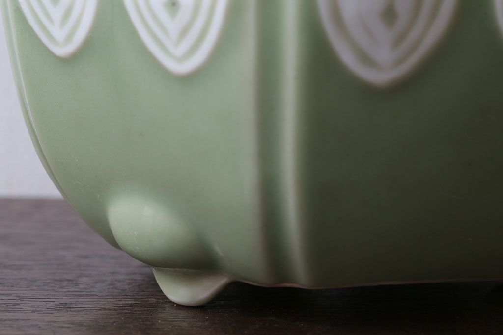 アンティーク雑貨　古民具・骨董　陽刻六角青磁植木鉢