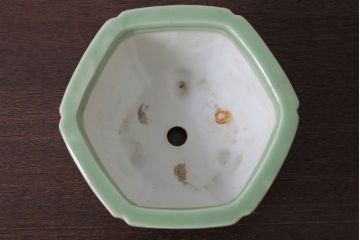 アンティーク雑貨　古民具・骨董　陽刻六角青磁植木鉢