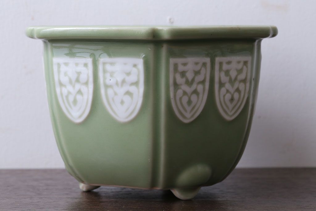 アンティーク雑貨　古民具・骨董　陽刻六角青磁植木鉢