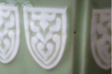 アンティーク雑貨　古民具・骨董　陽刻六角青磁植木鉢