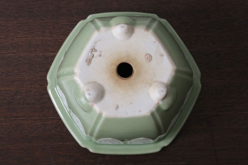 アンティーク雑貨　古民具・骨董　陽刻六角青磁植木鉢