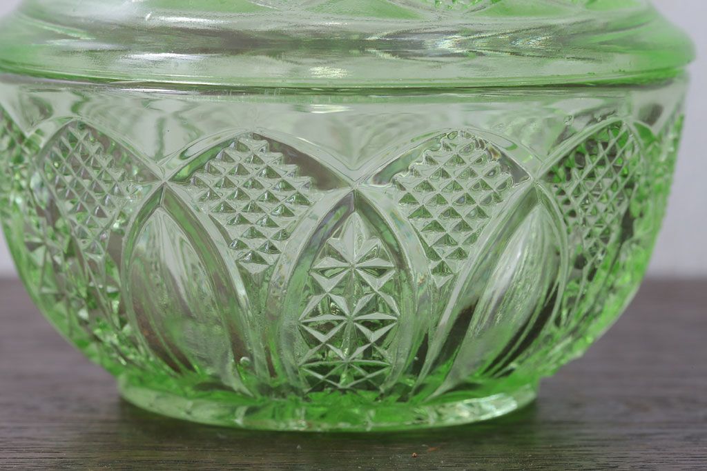 アンティーク雑貨　アンティーク　レトロなガラスのキャンディーポット2点セット