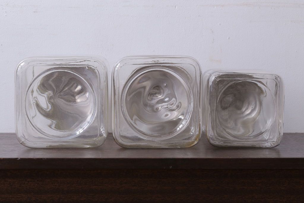 アンティーク雑貨　昭和レトロ　古い駄菓子屋のガラス瓶3個セット