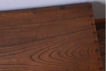 アンティーク家具　古民具・骨董　隠し付き!小振りで上質な三方欅材のアンティーク小箪笥