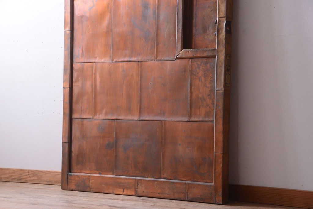 古民具・骨董　前面銅板のアンティーク蔵戸(玄関戸)