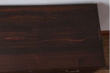 アンティーク家具　和製アンティーク　シンプルな衣装箪笥の鉄脚ローボード(ローチェスト)(1)