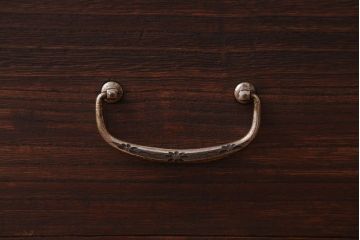 アンティーク家具　和製アンティーク　シンプルな衣装箪笥の鉄脚ローボード(ローチェスト)(1)