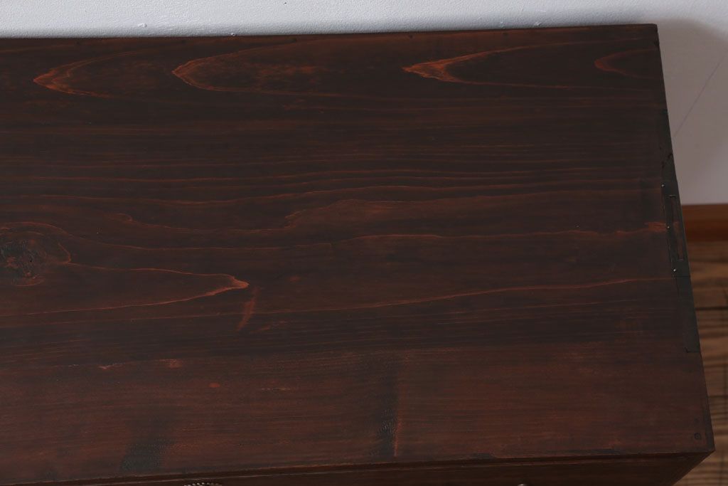 アンティーク家具　 和製アンティーク　シンプルな衣装箪笥の鉄脚ローボード(ローチェスト)(2)