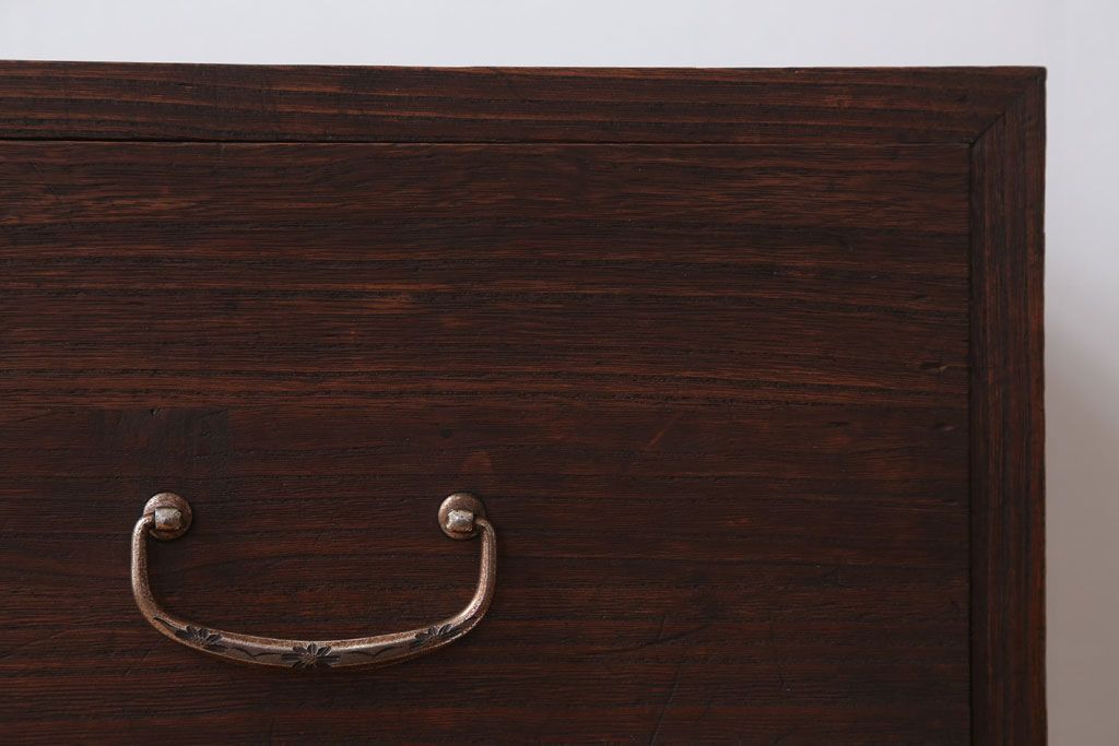 アンティーク家具　 和製アンティーク　シンプルな衣装箪笥の鉄脚ローボード(ローチェスト)(2)