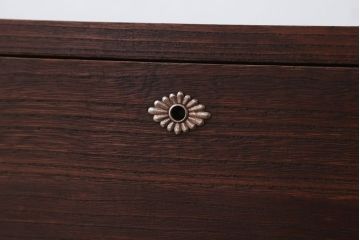 アンティーク家具　 和製アンティーク　シンプルな衣装箪笥の鉄脚ローボード(ローチェスト)(2)