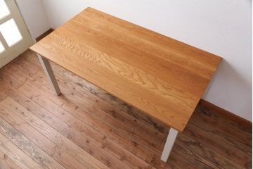 アンティーク家具　アンティークペイントレッグのダイニングテーブル(作業台)
