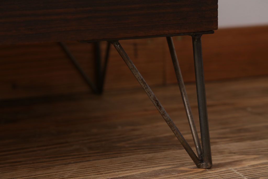 レトロ家具　昭和レトロ　気泡ガラス入り!アンティーク鉄脚ローボード