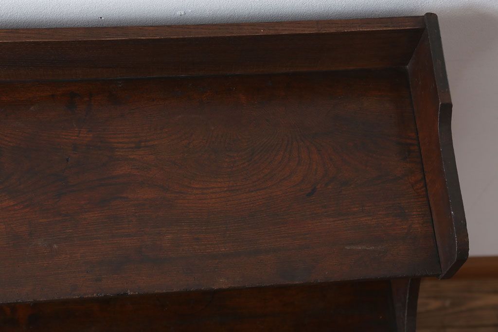 アンティーク家具　アンティーク　飾り棚付き!古い栓材のシンプルな引き戸本箱