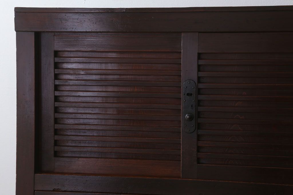 アンティーク家具　古民具・骨董　横桟引き戸のアンティーク美濃帳場箪笥