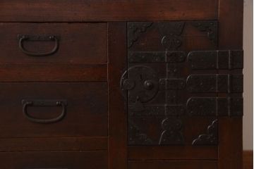 アンティーク家具　古民具・骨董　横桟引き戸のアンティーク美濃帳場箪笥