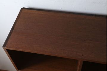 アンティーク家具　和製アンティーク　特大サイズ!古い木の重厚な縦型マス目棚