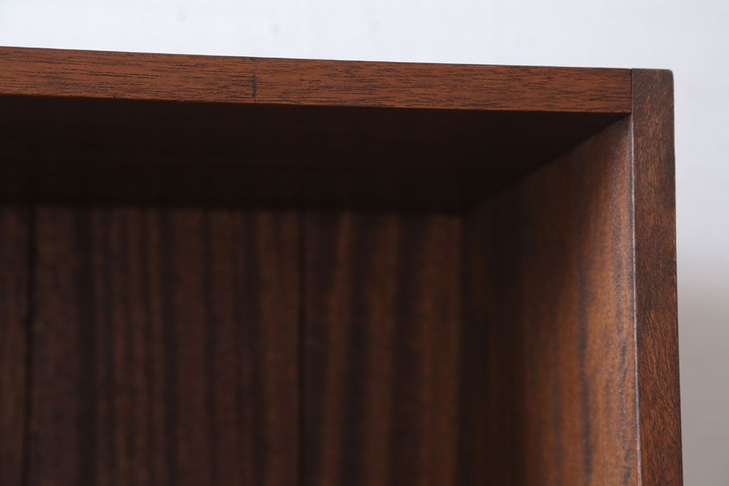 アンティーク家具　和製アンティーク　特大サイズ!古い木の重厚な縦型マス目棚