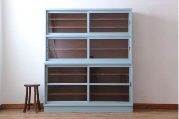 アンティーク家具　アンティーク　モールガラス入り!大きなペイント収納棚(戸棚・食器棚)