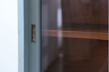 アンティーク家具　アンティーク　モールガラス入り!大きなペイント収納棚(戸棚・食器棚)